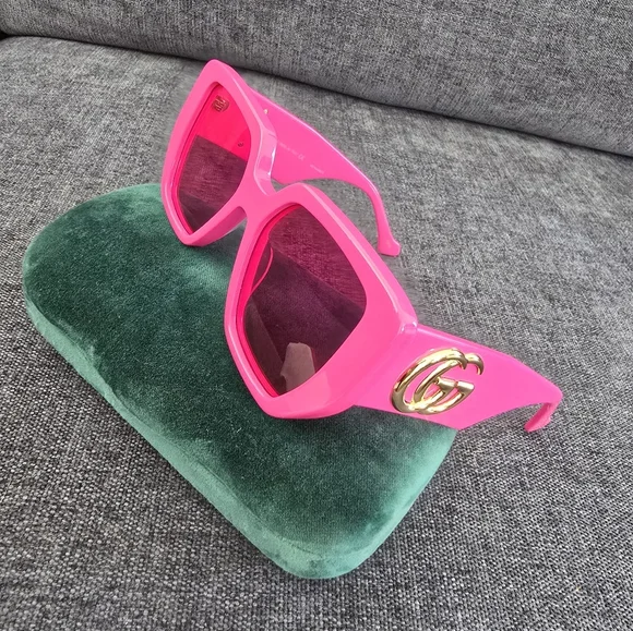 Gucci GG0956S Hot pink Gold GG logo square frame Sunglasses